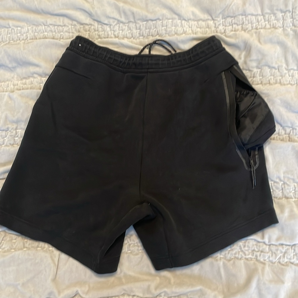 Men’s black Nike Jogger Shorts - Picture 2 of 3